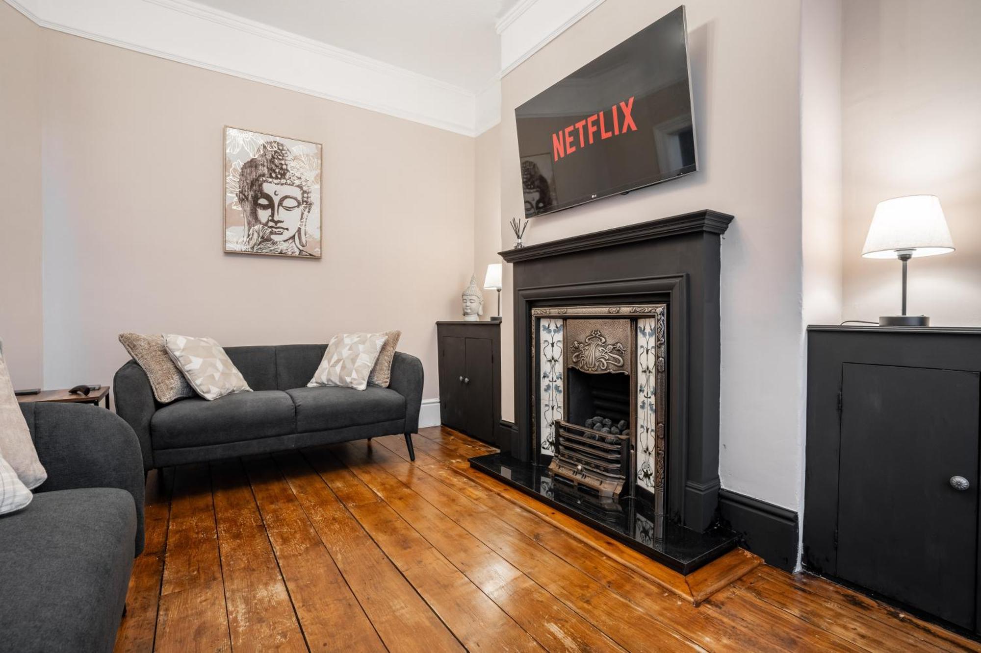 Swiss Haven - Spacious 3 Bedroom House Liverpool Exterior foto